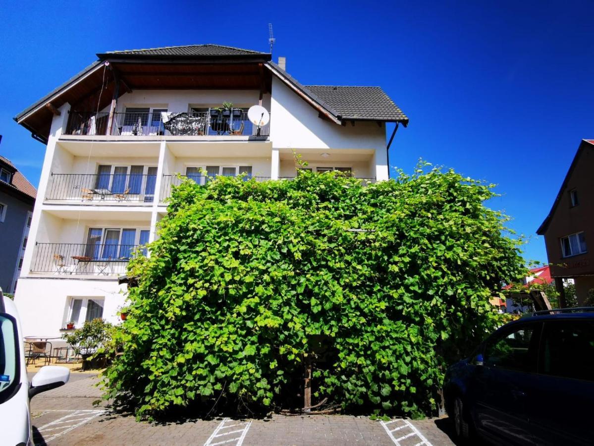Elizabeth Apartment เรวัล ภายนอก รูปภาพ