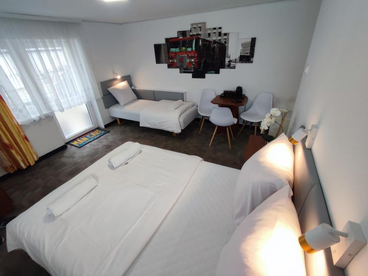 Elizabeth Apartment เรวัล ภายนอก รูปภาพ